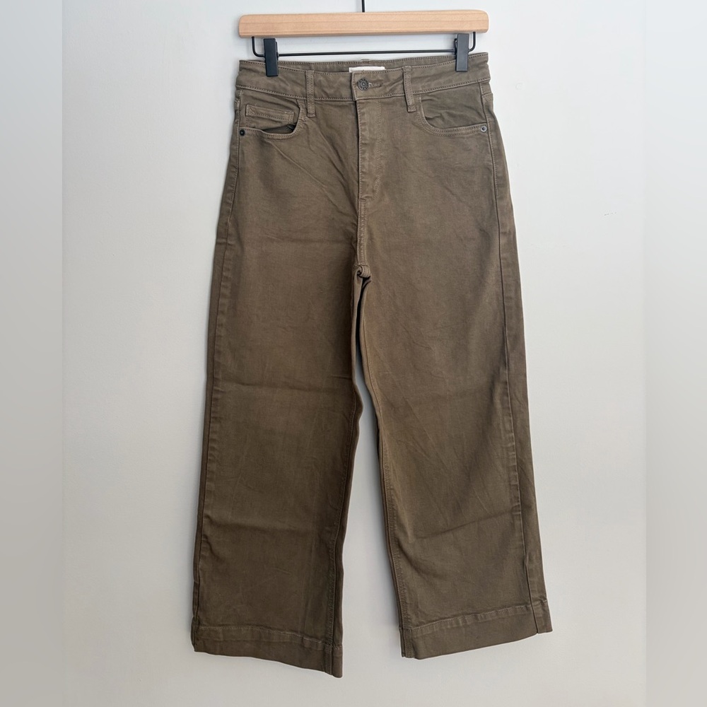 Carly Jean Olive Mer Jeans